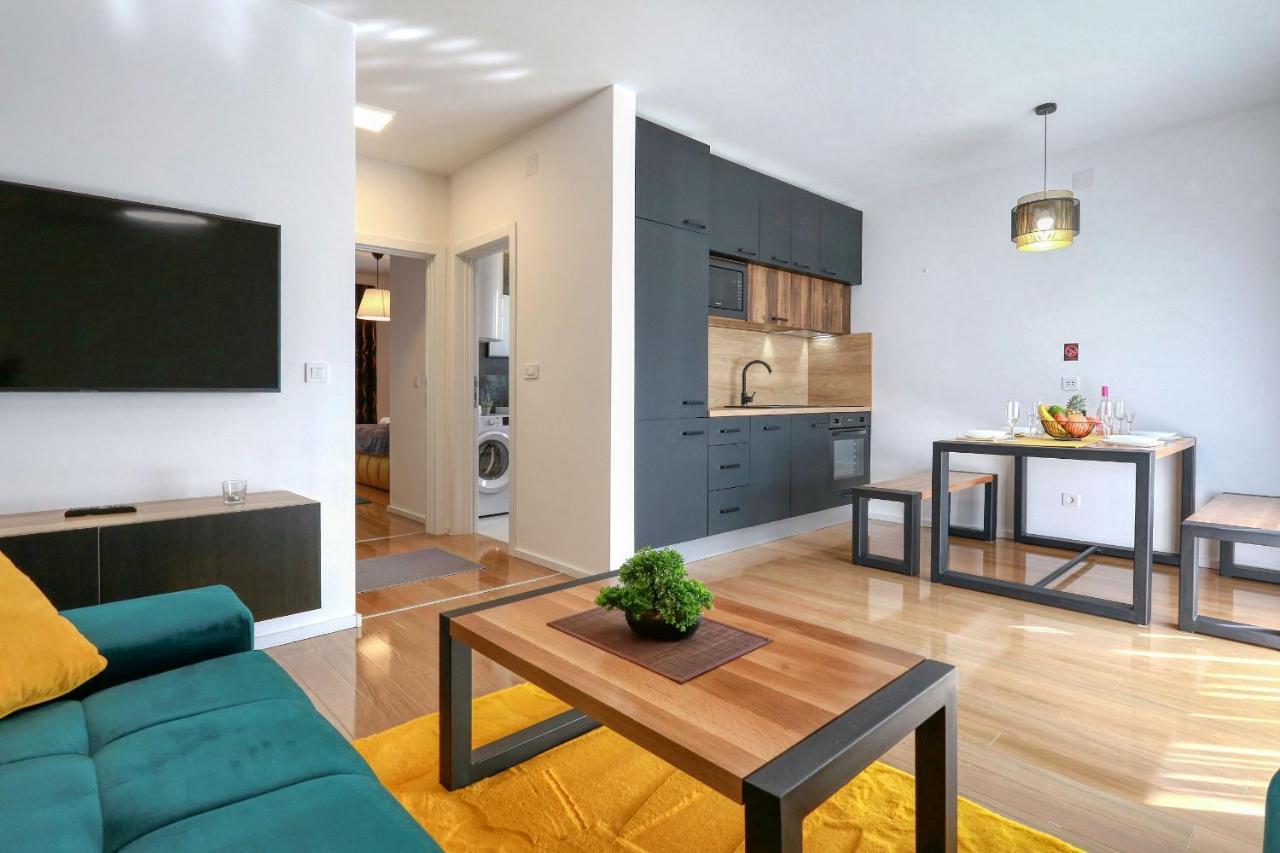 Luxury Apartments Hills 维尔 外观 照片