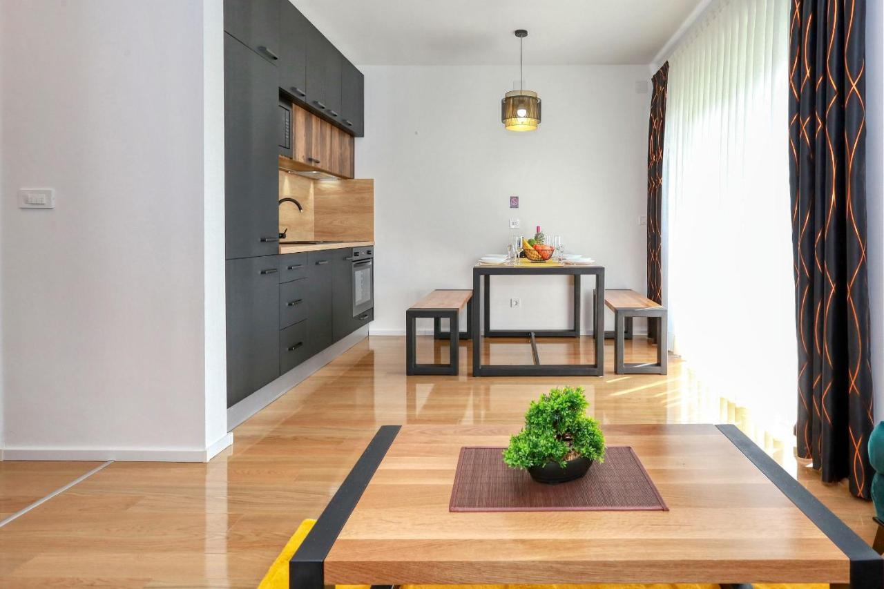 Luxury Apartments Hills 维尔 外观 照片